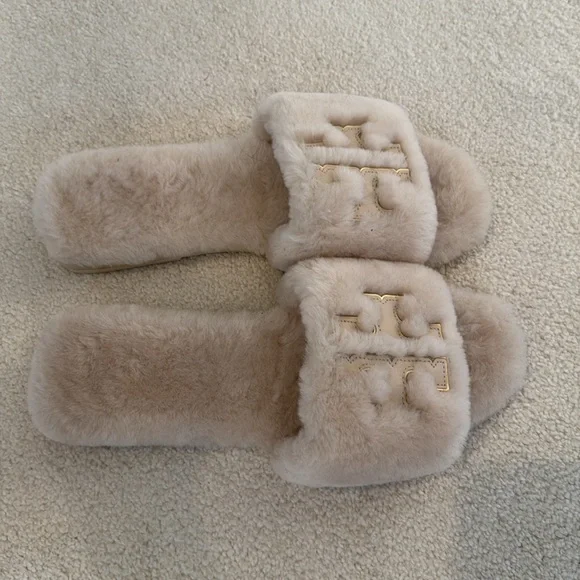Tory Burch Cream Fur Slides - Picture 2 of 4